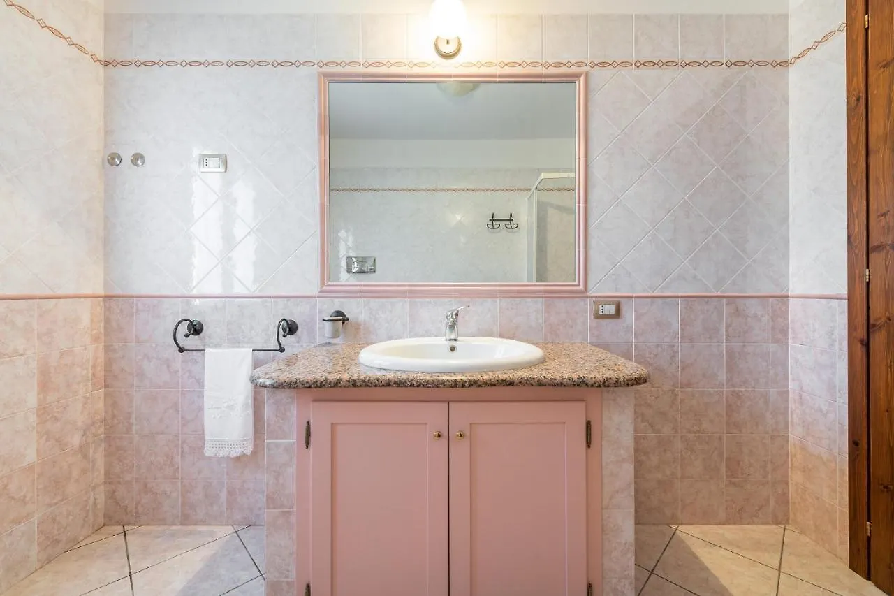 Prázdninový dům Appartamento In Villa Gelsomino Domus De Maria